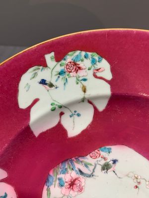 A Chinese famille rose ruby-ground 'rooster' dish, Yongzheng — photo 3