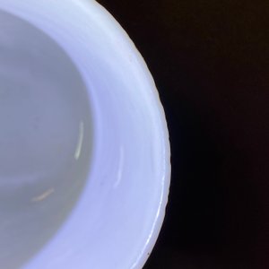 A Chinese famille rose ruby-ground teapot, three cups and two saucers, Yongzheng — 照片 24