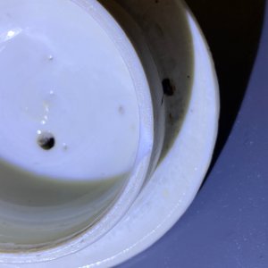 A Chinese famille rose ruby-ground teapot, three cups and two saucers, Yongzheng — 照片 28