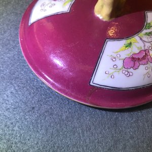 A Chinese famille rose ruby-ground two-handled bowl and cover, Yongzheng — 照片 15