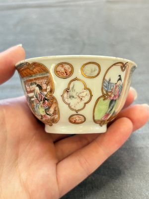 A Chinese famille rose 'San Niang Jiao Zi 三娘教子' cup, Qianlong — 照片 2