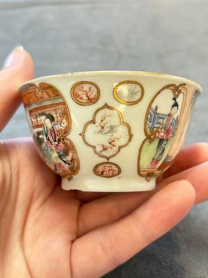 A Chinese famille rose 'San Niang Jiao Zi 三娘教子' cup, Qianlong — 照片 4