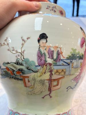 A Chinese famille rose 'San Niang Jiao Zi 三娘教子' vase and cover, 20th C. — 照片 9
