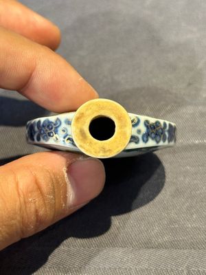 A Chinese famille rose 'Sanxing' snuff bottle, Qianlong mark and of the period — foto 6