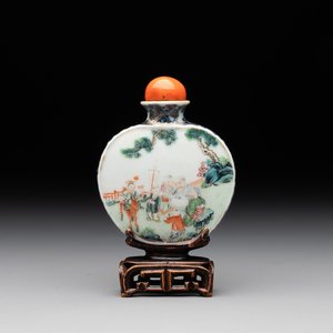 A Chinese famille rose 'Sanxing' snuff bottle, Qianlong mark and of the period — foto 1