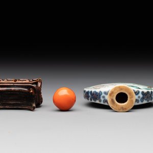 A Chinese famille rose 'Sanxing' snuff bottle, Qianlong mark and of the period — foto 5
