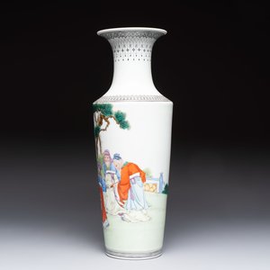 A Chinese famille rose 'Sanxing' vase, Qianlong mark, 20th C. — photo 3