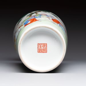 A Chinese famille rose 'Sanxing' vase, Qianlong mark, 20th C. — photo 7