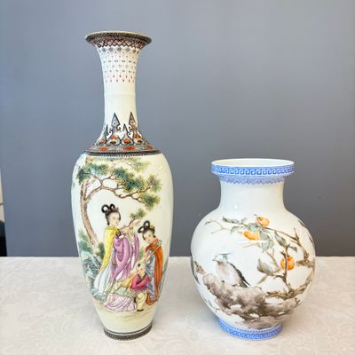 A Chinese famille rose semi-eggshell vase and a qianjiang cai vase — foto 1