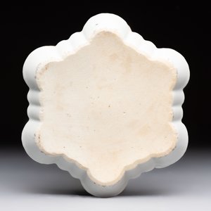 A Chinese famille rose semi-erotic 'milkmaid' pattipan or teapot stand, Qianlong, ca. 1740 — 照片 2