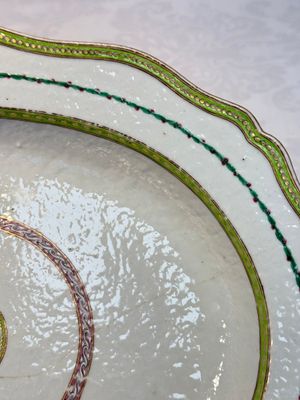 A Chinese famille rose serving dish, a covered tureen and stand with the arms of Peter van Hemert for the Danish market, Qianlong, ca. 1780 — photo 21