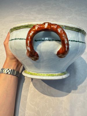 A Chinese famille rose serving dish, a covered tureen and stand with the arms of Peter van Hemert for the Danish market, Qianlong, ca. 1780 — photo 52