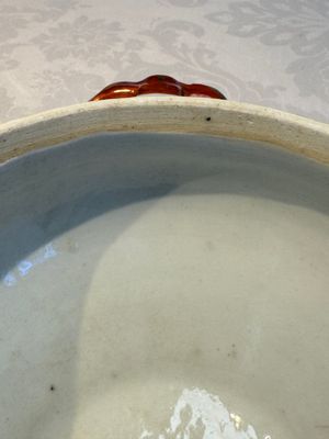 A Chinese famille rose serving dish, a covered tureen and stand with the arms of Peter van Hemert for the Danish market, Qianlong, ca. 1780 — photo 56