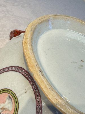 A Chinese famille rose serving dish, a covered tureen and stand with the arms of Peter van Hemert for the Danish market, Qianlong, ca. 1780 — photo 67