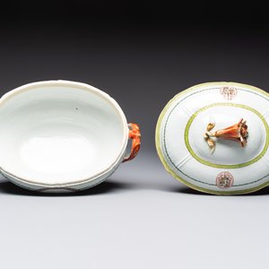 A Chinese famille rose serving dish, a covered tureen and stand with the arms of Peter van Hemert for the Danish market, Qianlong, ca. 1780 — photo 7