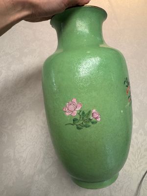A Chinese famille rose sgraffiato lime-green-ground 'Birds among Flowering Branches' vase, Qianlong mark, 19th C. — photo 12