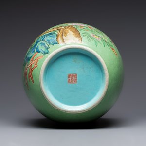 A Chinese famille rose sgraffiato lime-green-ground 'Birds among Flowering Branches' vase, Qianlong mark, 19th C. — photo 6