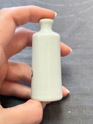 A Chinese famille rose sgraffito 'Zhang Guo Lao 張果老' snuff bottle, Daoguang mark, 19th C. — 照片 4