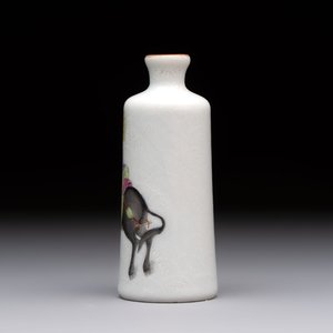 A Chinese famille rose sgraffito 'Zhang Guo Lao 張果老' snuff bottle, Daoguang mark, 19th C. — 照片 2