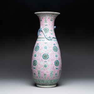 A Chinese famille rose 'shou and chilong' vase, 19th C. — foto 2