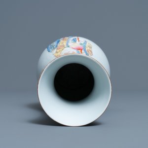 A Chinese famille rose 'Shou Lao' vase, Qianlong mark, Republic — photo 5