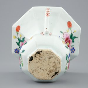 A Chinese famille rose spittoon, Yongzheng/Qianlong — photo 7