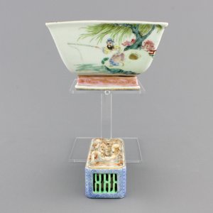 A Chinese famille rose square bowl and reticulated box, 19/20th C. — photo 5