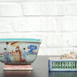 A Chinese famille rose square bowl and reticulated box, 19/20th C. — photo 8