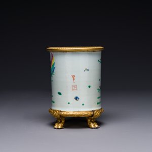 A Chinese famille rose 'Tao Yuanming 陶淵明' brush pot with gilt bronze mounts, Yongzheng — photo 3
