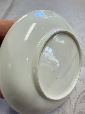 A Chinese famille rose tea bowl and saucer with floral design — foto 18