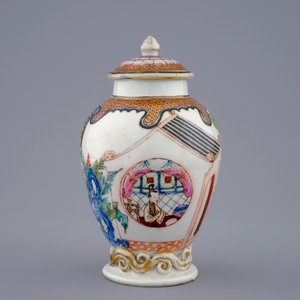 A Chinese famille rose tea caddy and cover, Yongzheng, 1723-1735 — 照片 3