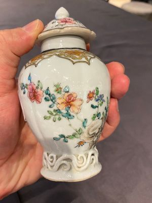 A Chinese famille rose tea caddy with a bird on a rock, Yongzheng — photo 7