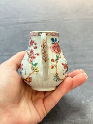 A Chinese famille rose teapot and a 'quails' bowl, Yongzheng — photo 13
