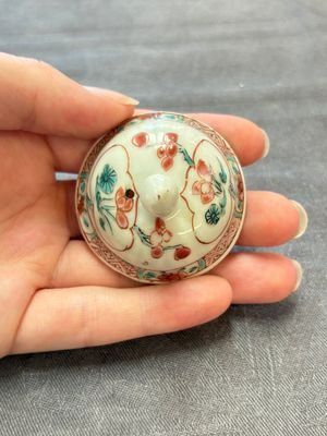 A Chinese famille rose teapot and a 'quails' bowl, Yongzheng — photo 16
