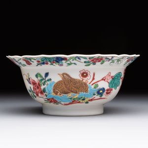 A Chinese famille rose teapot and a 'quails' bowl, Yongzheng — photo 11