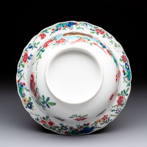 A Chinese famille rose teapot and a 'quails' bowl, Yongzheng — photo 13