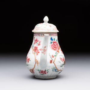 A Chinese famille rose teapot and a 'quails' bowl, Yongzheng — photo 5