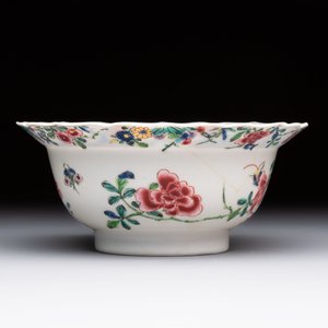 A Chinese famille rose teapot and a 'quails' bowl, Yongzheng — photo 10