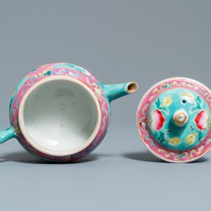 A Chinese famille rose teapot and cover for the Straits or Peranakan market, 19th C. — 照片 6