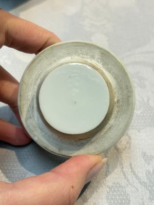 A Chinese famille rose teapot and cover, Tongzhi mark and of the period — photo 10