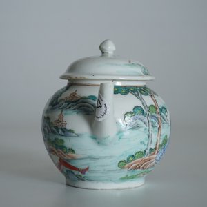A Chinese famille rose teapot and cover with erotical design, Qianlong — photo 11