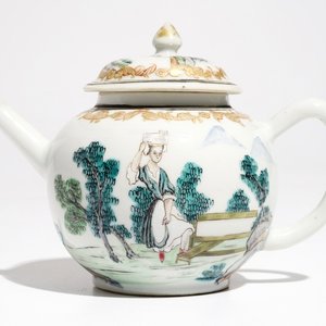 A Chinese famille rose teapot and cover with erotical design, Qianlong — photo 1