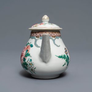 A Chinese famille rose teapot and cover with fine floral design, Yongzheng — 照片 5