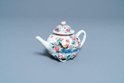 A Chinese famille rose teapot and cover with roosters, Yongzheng