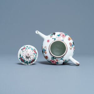 A Chinese famille rose teapot and cover with roosters, Yongzheng — 照片 6