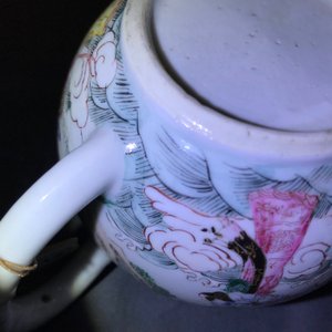 A Chinese famille rose teapot and cover with the immortal Lan Cai He, Yongzheng — photo 10