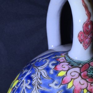 A Chinese famille rose teapot and cover, Yongzheng, 1723-1735 — 照片 10