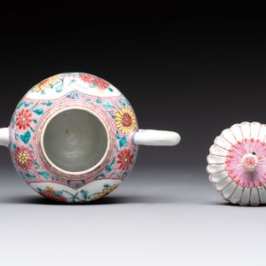 A Chinese famille rose teapot and stand, and a famille rose black-ground teapot, Yongzheng/Qianlong — photo 15