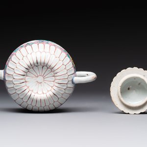 A Chinese famille rose teapot and stand, and a famille rose black-ground teapot, Yongzheng/Qianlong — photo 16