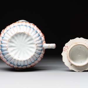 A Chinese famille rose teapot and stand with floral relief design, Qianlong — photo 9